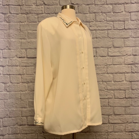 NWT Napa Studio Blouse w/Embroidery & Beads - Picture 2 of 10